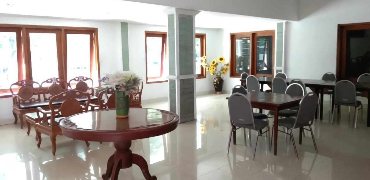 Hotel Sanashtri By Shm Bonorejo ภายนอก รูปภาพ