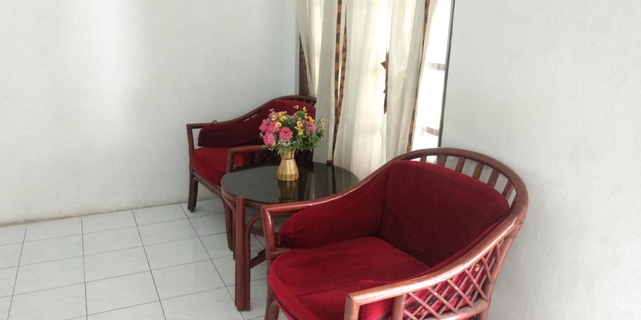 Hotel Sanashtri By Shm Bonorejo ภายนอก รูปภาพ